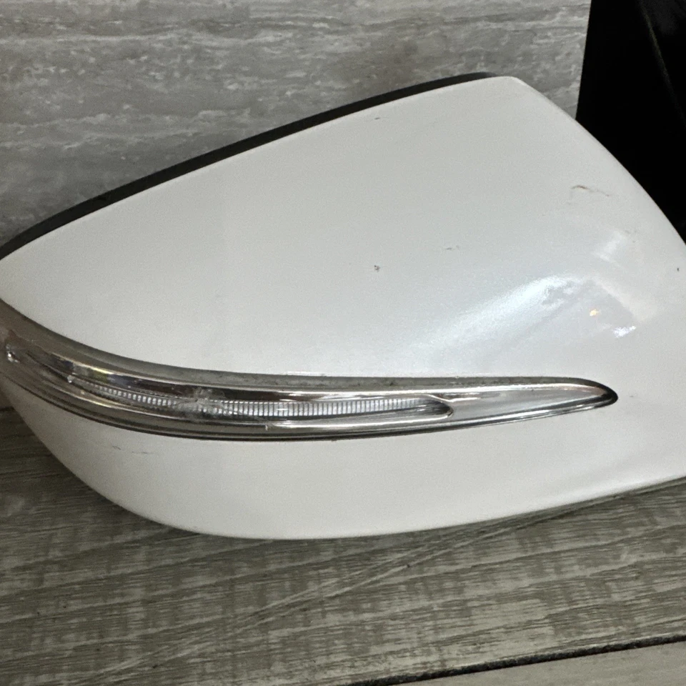⭐️ 2013-2018 HYUNDAI SANTA FE  SPORT DOOR MIRROR PASSENGER SIDE 8 PIN BLIND SPOT - Image 4 of 4
