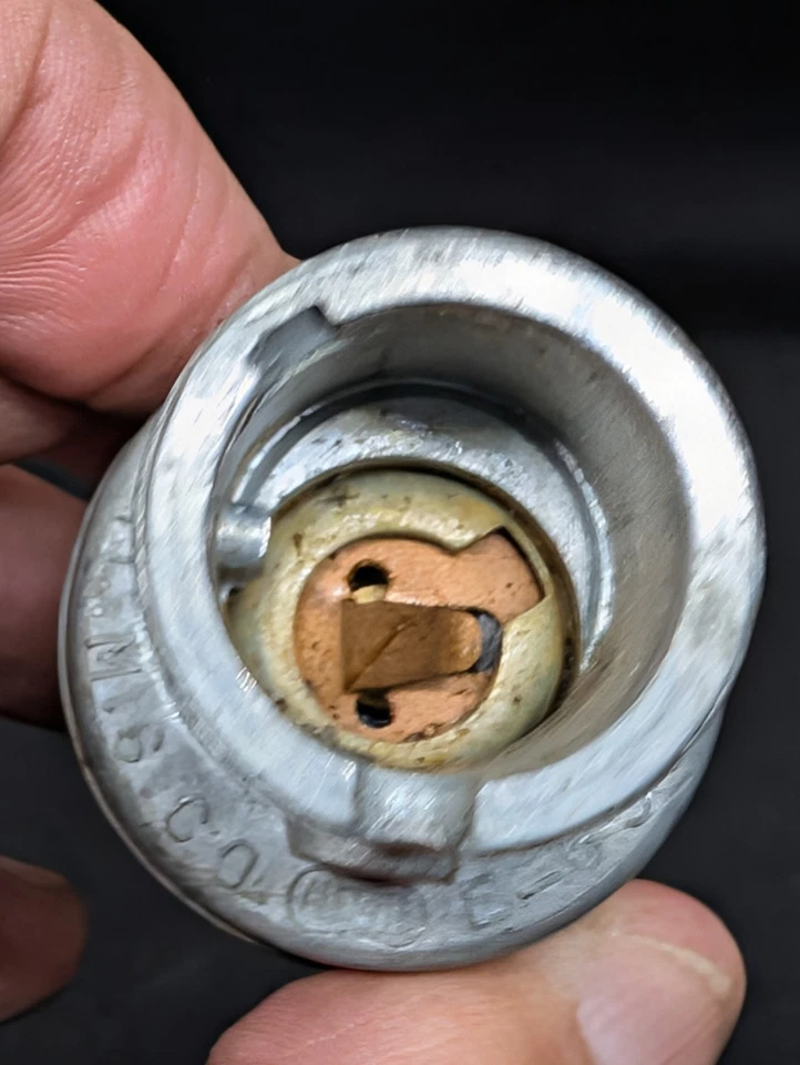 NUEVO 1949 1950 KAISER FRAZER DELUXE 6 INTERRUPTOR DE ENCENDIDO ESPECIAL MANHATTAN 204485 Foto 3 de 4