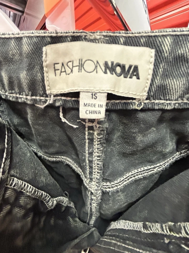 Fashion Nova Acid Wash Cargo Pants Size XL Black (plus size 14) - Image 2 of 4