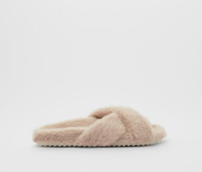 NWT Zara Pink Faux Fur Slide Slippers Size Euro 38/39