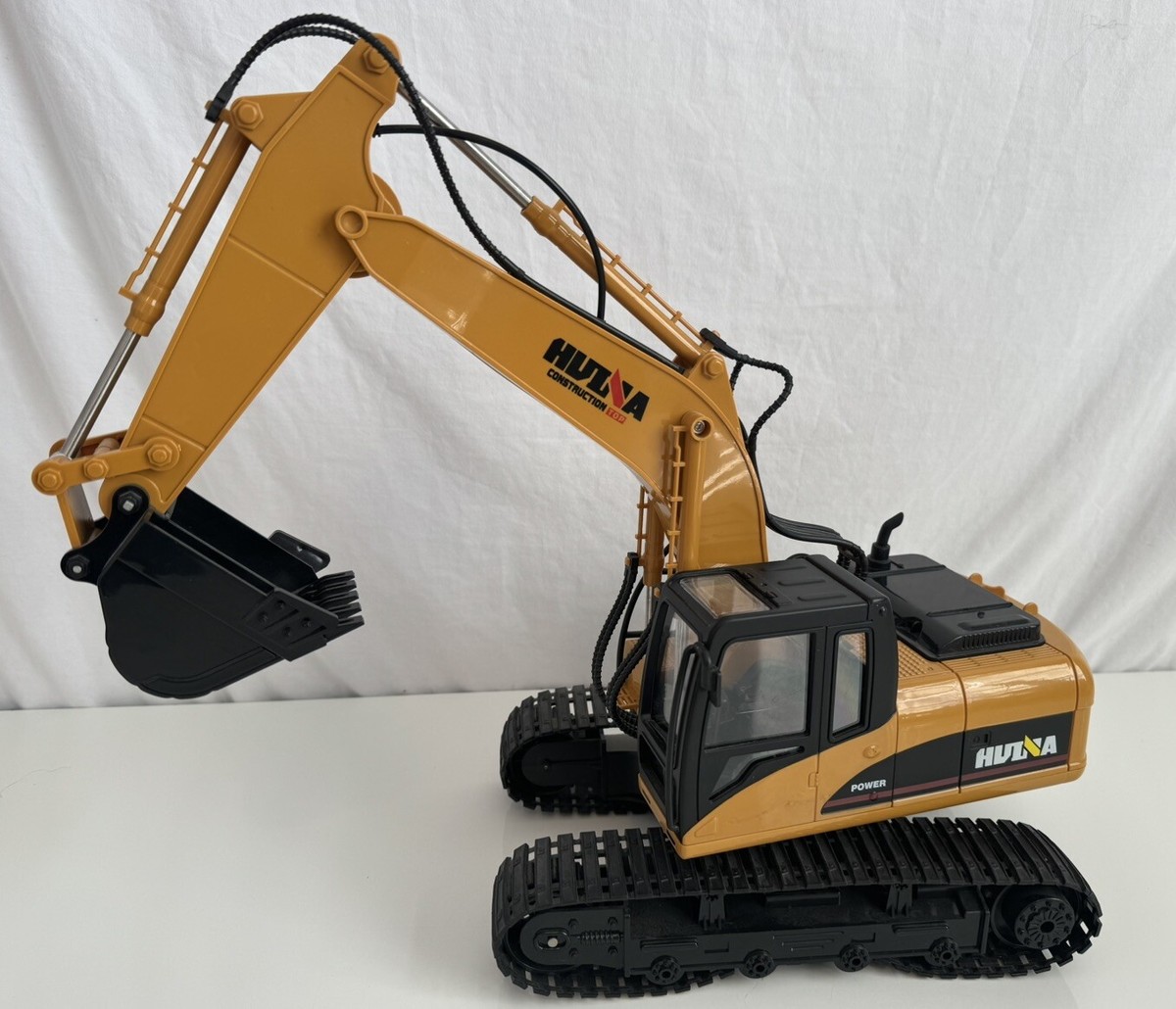 Hulna Excavator Construction Top Toy Strong Power Battery Operated