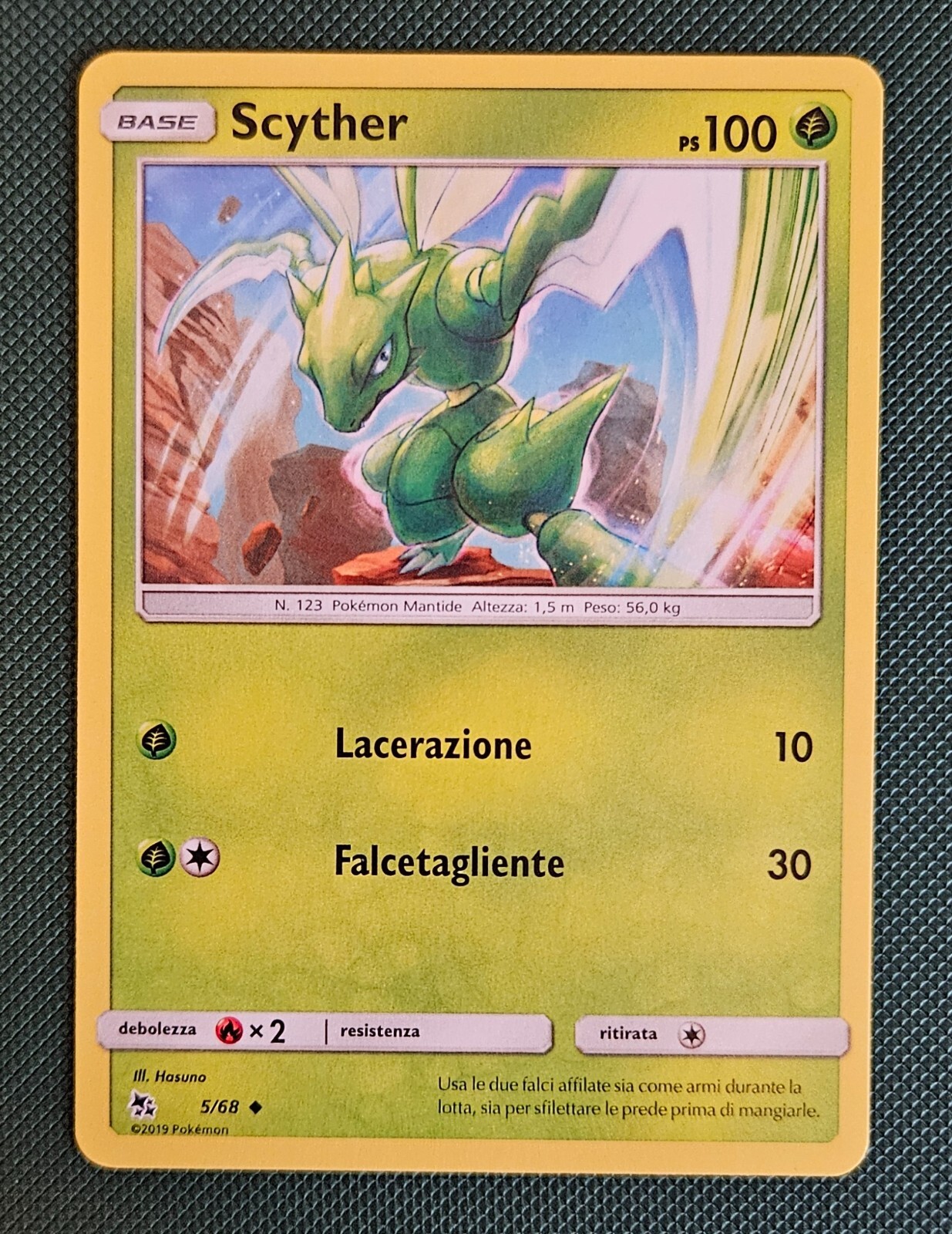 Italian Pokemon Scyther 5/68 Hidden Fates 2019 Card NM