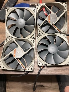 4x Noctua NF P12 redux 900 Ultra Quiet Silent Fan 3 Pin 900 RPM (120mm Grey)