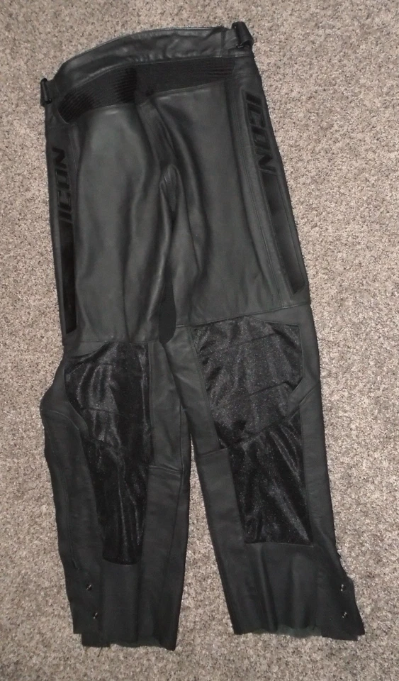 Pantalones de moto Icon Compound híbridos de cuero y textil para hombre 32 negros Foto 3 de 4
