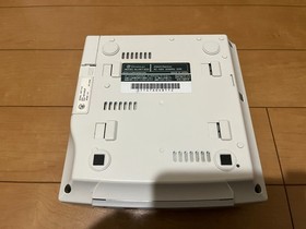 SEGA DreamCast Console (HKT-3000) & Controller with 2 games and BOX and Manual 1