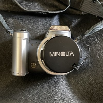 Genuine Classic Konica Minolta DiMAGE Z1 3.2MP Digital Camera - Silver BNWT
