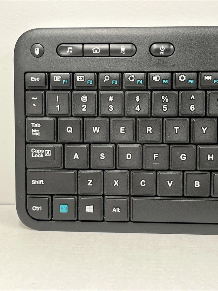 COMPACT Logitech Wireless Keyboard K400r and Trackpad WITH UNIFYING RECEIVER - Image 2 of 4