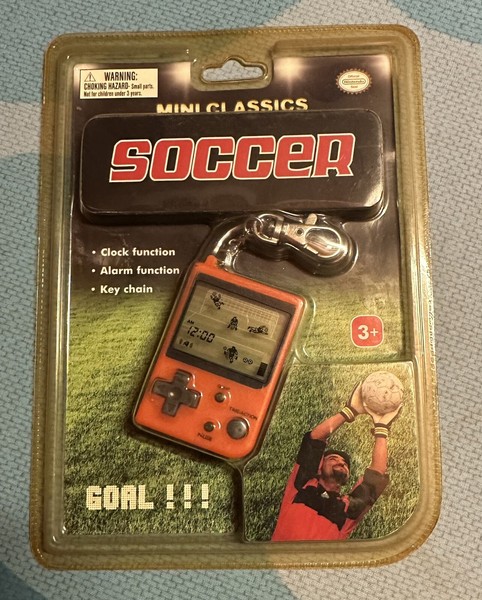 SOCCER MINI CLASSICS NINTENDO 2014 Rara NUEVA GAME AND WATCH