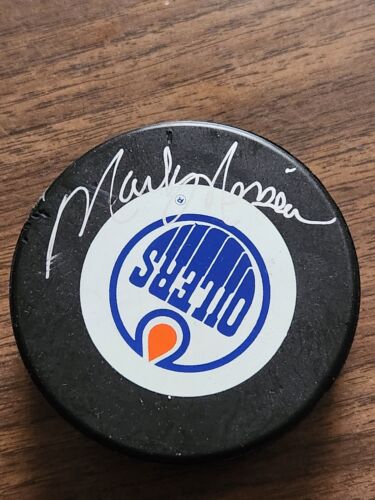 Mark Messier Edmonton Oilers Autographed Trench/General Tire NHL Hockey Puck