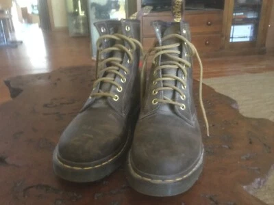 gumtree doc martens
