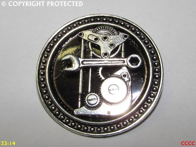 Steampunk Brosche Anstecker Pin Silber Schlüssel Riemenscheibe Maschinenbauingenieur Erfinder