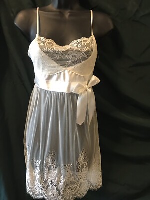Exposed White Satin And Eyelash Lace Chemise Size Small