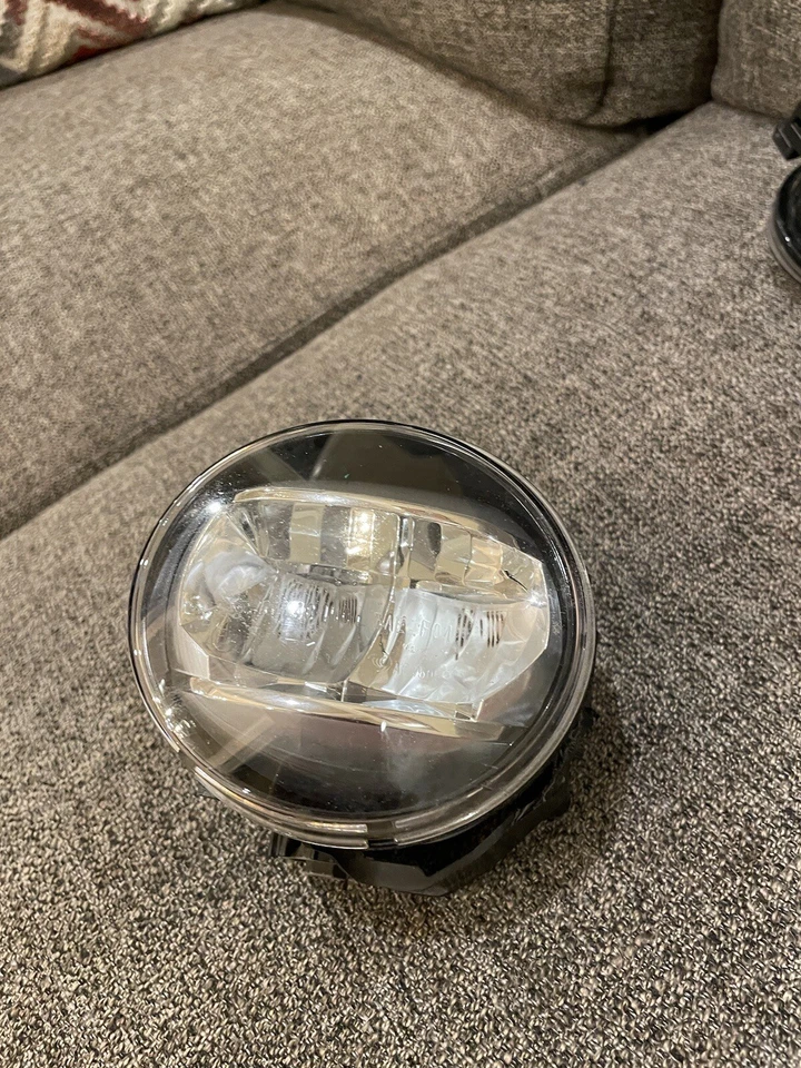 TOYOTA LAND CRUISER PRIUS TUNDRA LEXUS CT GS ES FOG LAMP OEM Left Or Right - Image 3 of 4