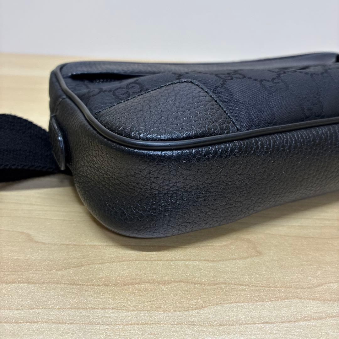 GUCCI GG Canvas Waist Bag Black Leather Unisex Authentic Crossbody Bag thumbnail 6