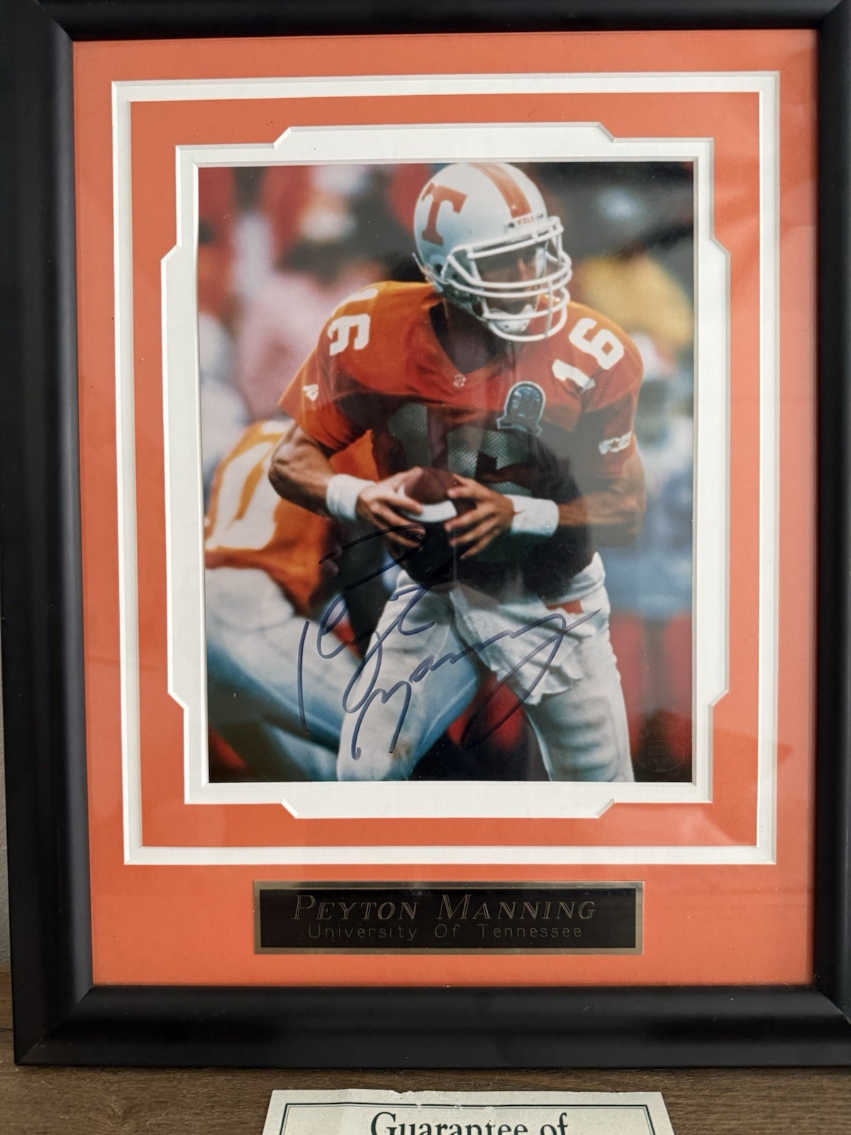 PEYTON MANNING Signed 8x10 TENNESSEE VOLS W/COA