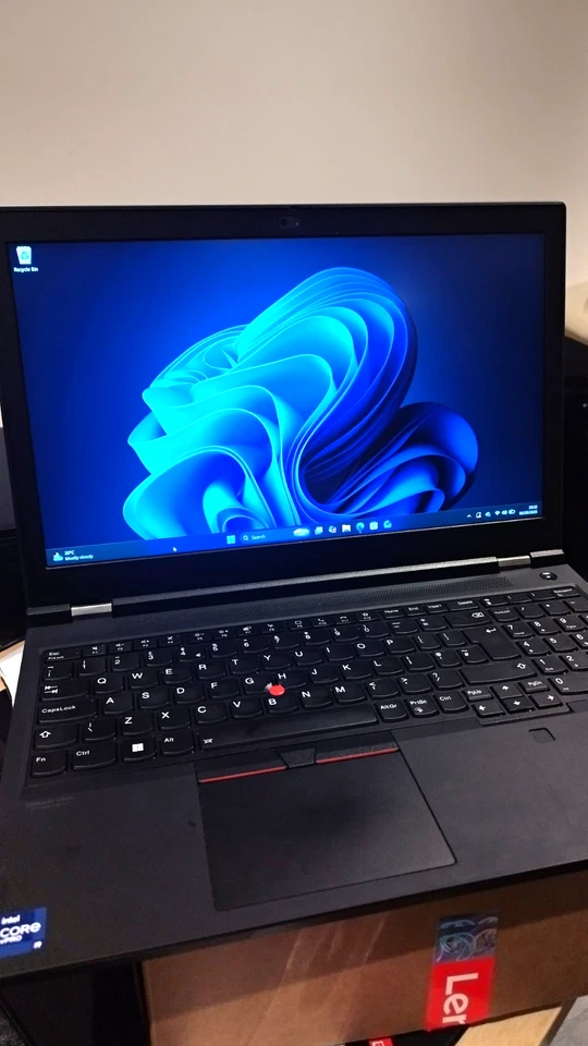 Lenovo ThinkPad P15 G2 · i9-11950H · 32GB · 477GB, photo 2 of 5