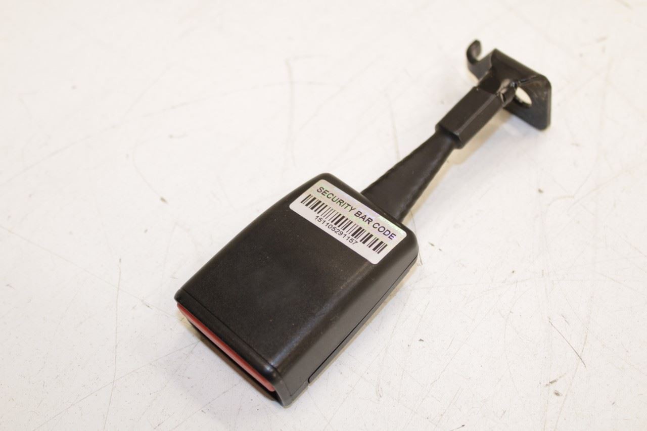 14-21 Maserati Ghibli S Q4 Rear Right and Left Side Center Seat Belt Buckle Set