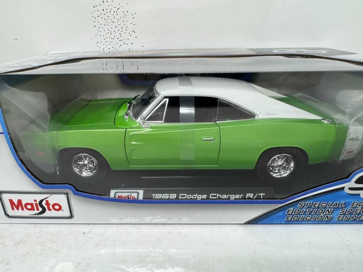 Maisto 1969 Dodge Charger R/T Mopar Special Edition 1:18 Diecast