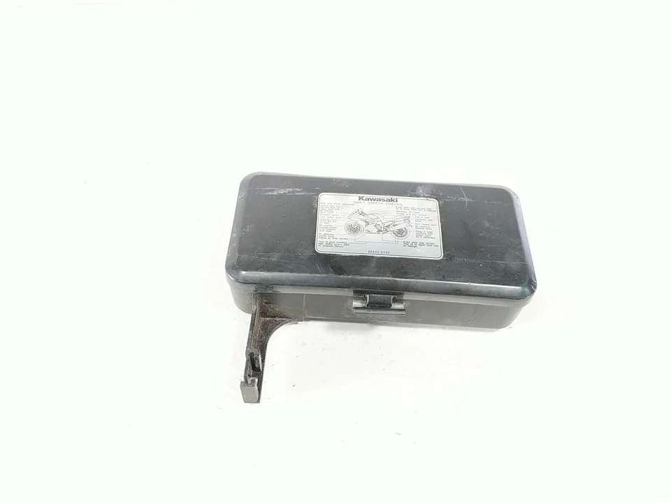 12 Kawasaki Ninja ZX14 tampa bandeja ferramenta de armazenamento plástico 56033-0732 - Imagem 3 de 4