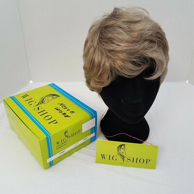 Wig Shop Women's Style: Sydney Color: 24/14 Sz A Blonde Short Sassy Wavy NWT