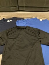 3 youth short sleeve shirts size Small NEW