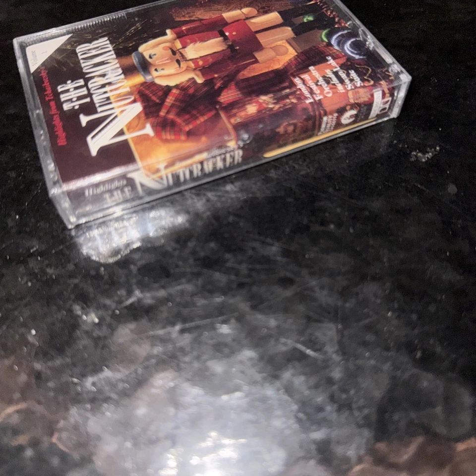 LONDON FESTIVAL ORCHESTRA: Highlights from Tchaikovsky's The Nutcracker - Image 4 of 4