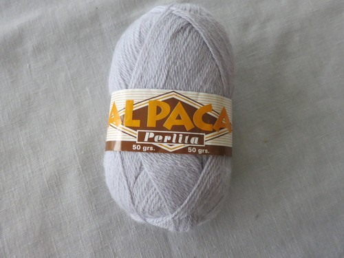 Lot of three (3) Skeins of Perlita Alpaca Knitting Yarn, Color 8105 Light Gray - Afbeelding 6 van 9