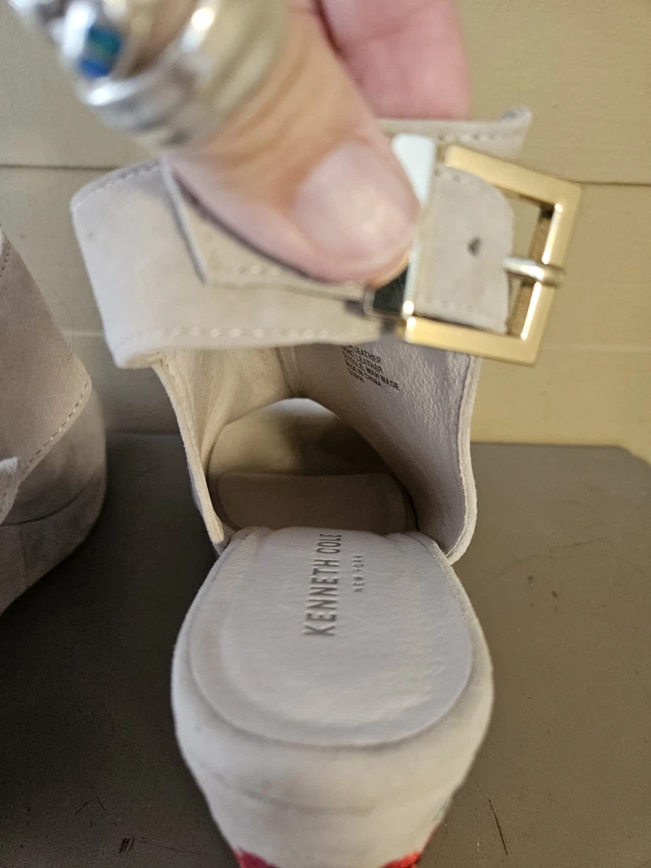 Kenneth Cole New York Talla 8 Olani Bordado Gamuza Cuero Peep Toe Cuñas Tostado Foto 4 de 4