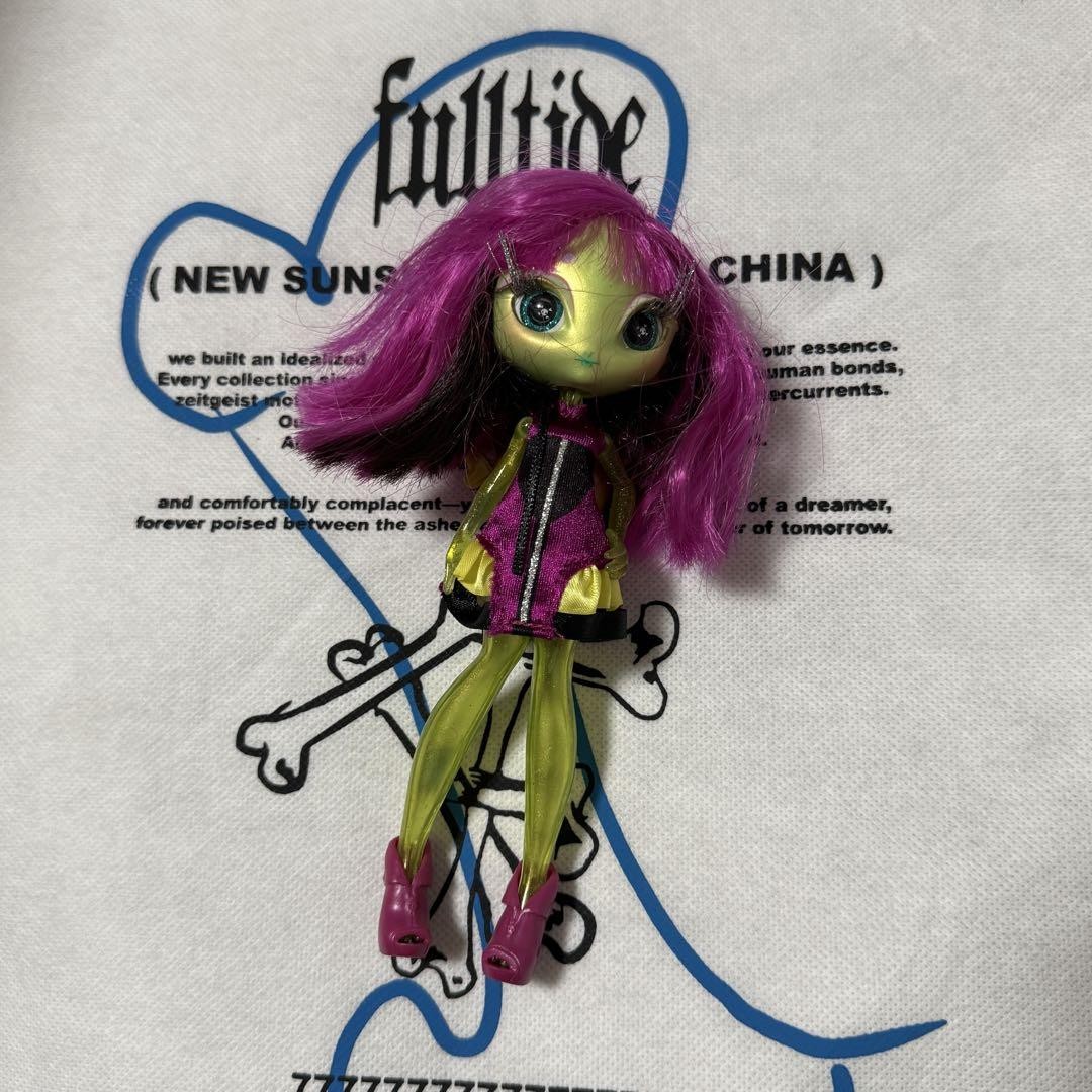 Novi Stars ノビスターズ　Alie Lectric ドール NO BOX RARE NOVI STARS Alie Lectric Alien DOLL Action Figure