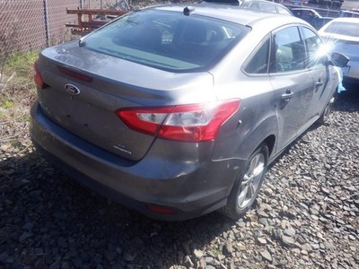 Driver Left Front Door Glass Fits 12-14 FOCUS 32497035