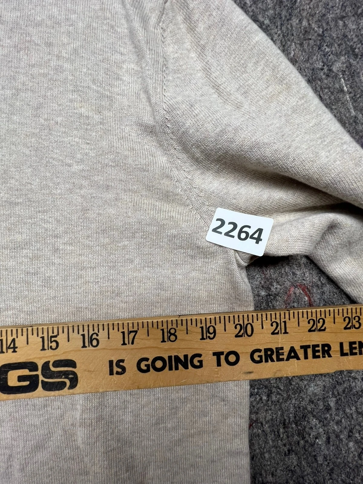 VETEMENTS Felpa uomo Banana Republic media beige scollo a V maglione cotone M