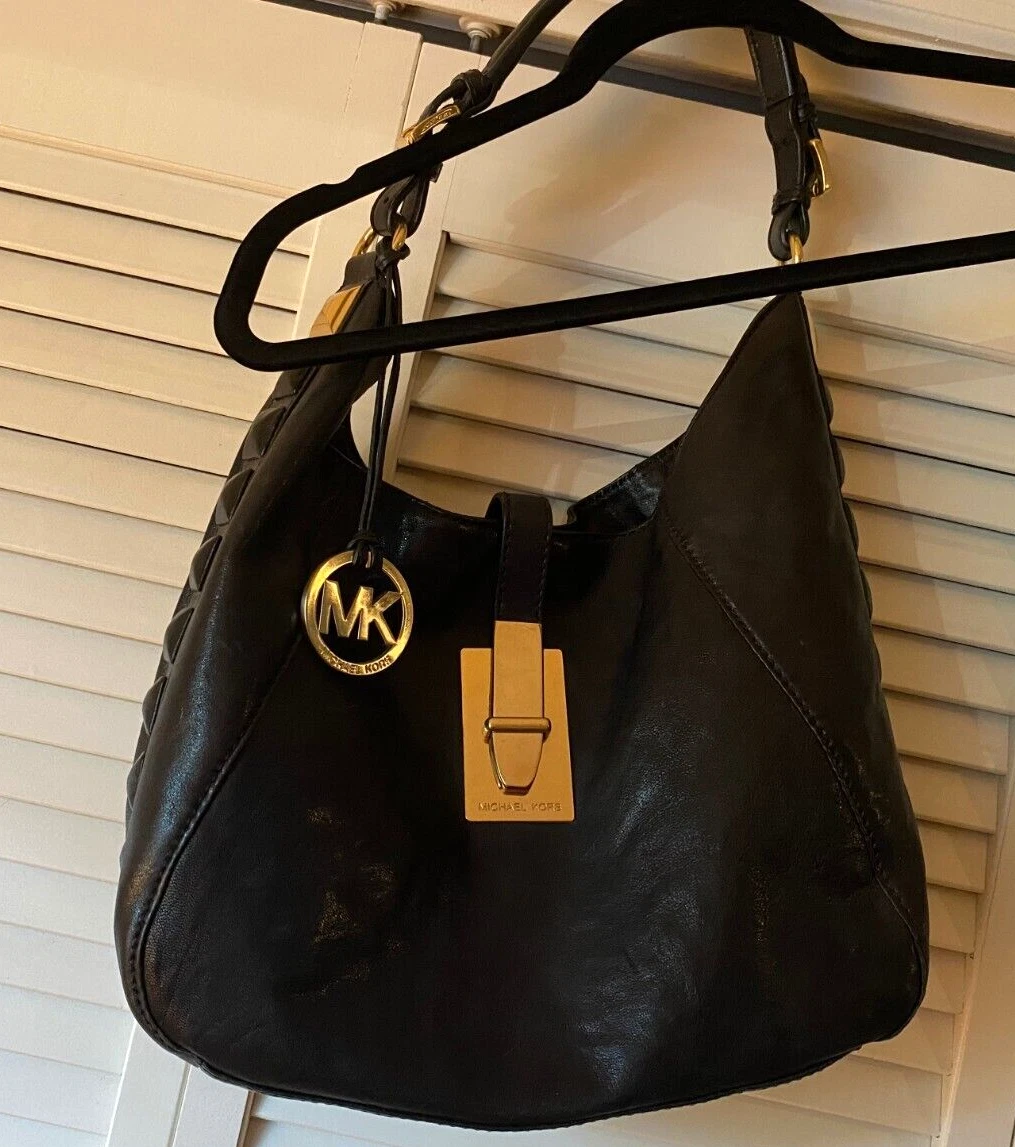 Michael kors black square purse store