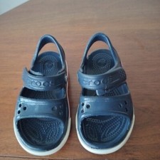 CROCS Unisex Navy Blue Strappy Sandals for Toddler size 6
