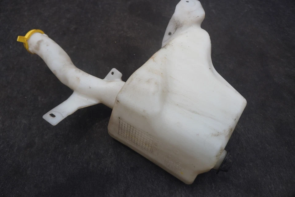 Windshield Washer Bottle Tank Reservoir 68362466AD OEM Dodge Ram 3500 2022 - Image 3 of 4