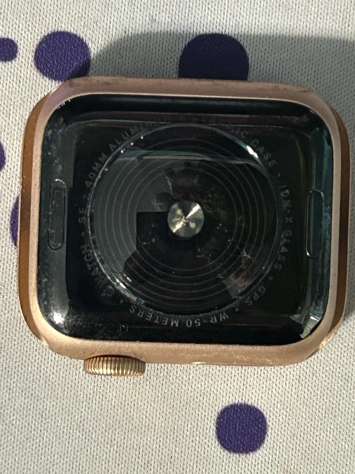 Apple Watch Serie SE 40mm Caja Oro Rosa Restablecida de Fábrica con 6 Bandas y 4 Estuches Foto 4 de 4