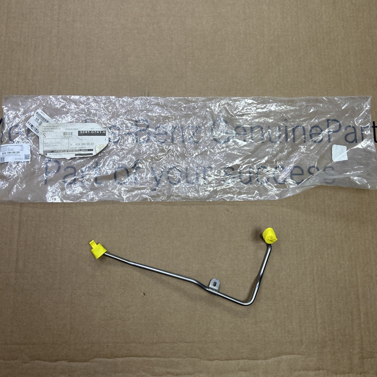 A6261800020 MERCEDES BENZ W205 M626 ENGINE LUBRICANT LINE GENUINE