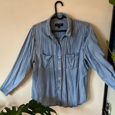 Banana Republic Soft Wash Chambray Button Down Size L