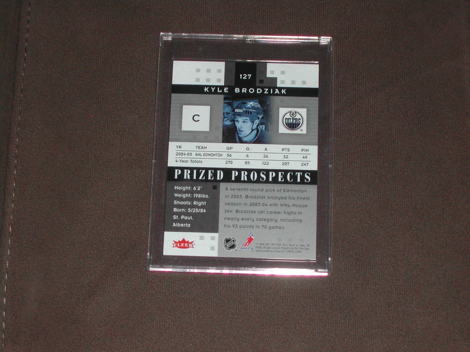 2005-06 Fleer Hot Prospects - 127 Kyle Brodziak #706/1999 (RC) - Image 2 of 2