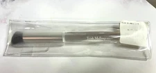 Trish McEvoy Beauty #23 Angled Crease Contour Brush NEW IN PLASTIC POUCH