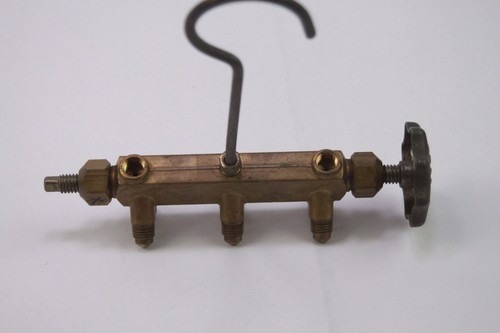 Yellow Jacket Test and Charging Manifold No Guages - Picture 2 of 3