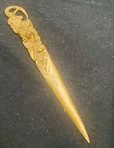 DE COLECCIÓN H BOYER ABRIDOR DE LETRAS BRONCE 8,7", MANGO DE UVAS, HOJAS Y SALMAS, c1930 en muy buen estado - Imagen 2 de 5