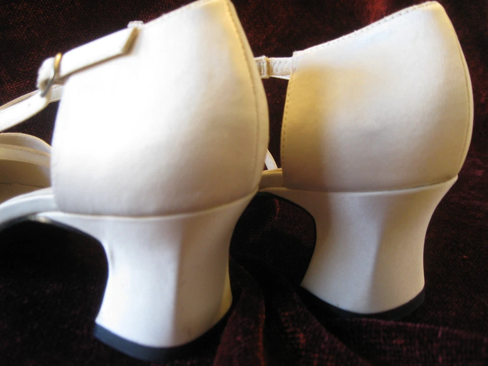 Nuevos Zapatos de Vestir Formales de Boda Sin Listar Talla 9 Mary Janes Blanco Satinado Tacones Cubanos Foto 4 de 4