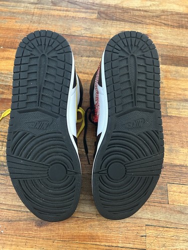 Size 10.5 - Jordan 1 Retro High OG Defiant 2019 - Picture 5 of 6