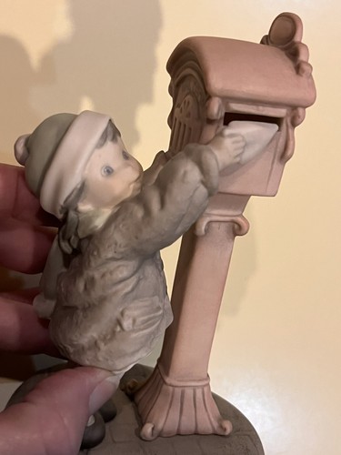1997 Vintage Enesco KIM ANDERSON Sending Warm Wishes 284424 collectible Mail - Picture 2 of 9