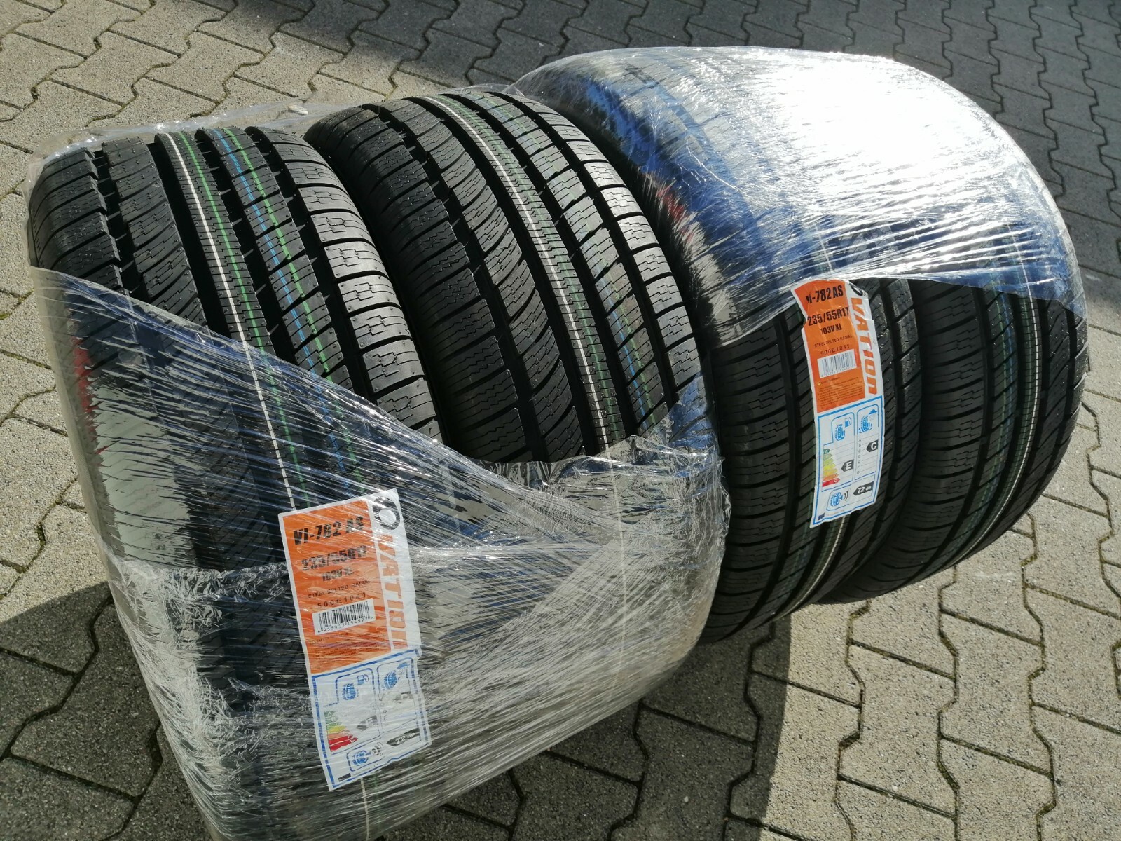 4x Ganzjahresreifen Allwetterreifen 235/55 R17 103V Mercedes GLC GLK NEU - Bild 3