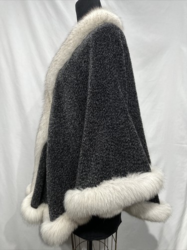 charcoal alpaca / llama cape w/ Blue fox trim (31423) - Picture 2 of 3
