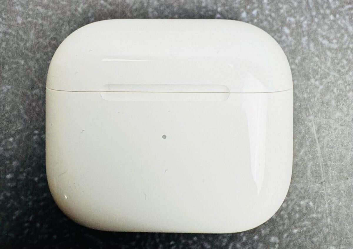 Genuine Apple Airpods 3rd Generation Model A2897 Lightning Genuine Apple Airpods 3rd Generation Model A2897 Lightning