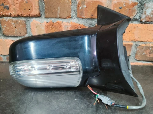 Nissan Elgrand E51 Side Door Mirror With Lamps Light Right Hand Side Only RHS