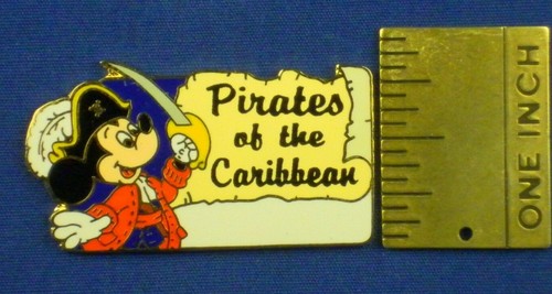 Pin de etiqueta con nombre de Mickey Mouse Piratas del Caribe Disneyland # 20929 - Imagen 2 de 5
