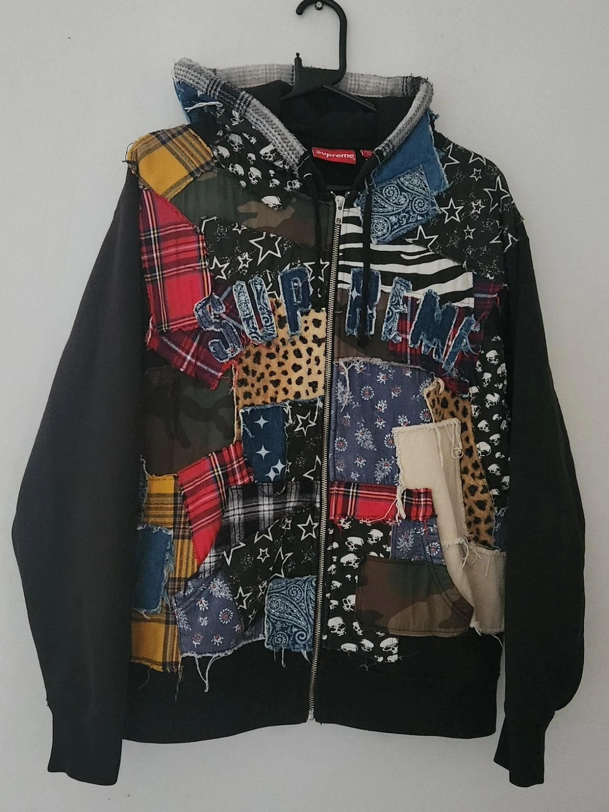 Sweat à capuche zippé FW22 Supreme Patchwork taille M Medium
